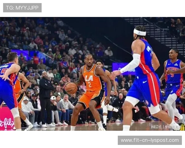 伦纳德弧顶三分命中，快船表现沉稳拿下胜利